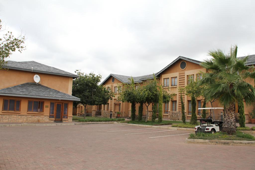 Phakalane Golf Estate Hotel Resort Gaborone Esterno foto