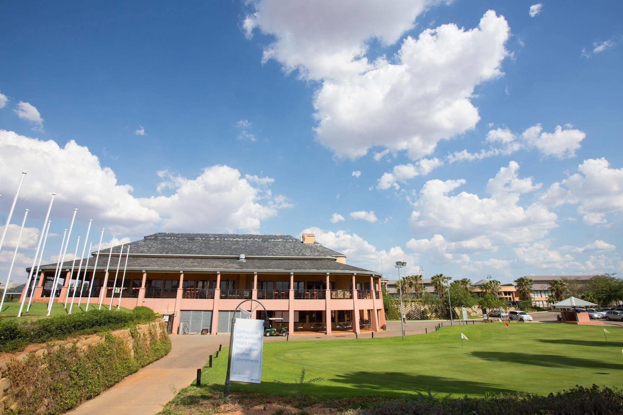 Phakalane Golf Estate Hotel Resort Gaborone Esterno foto