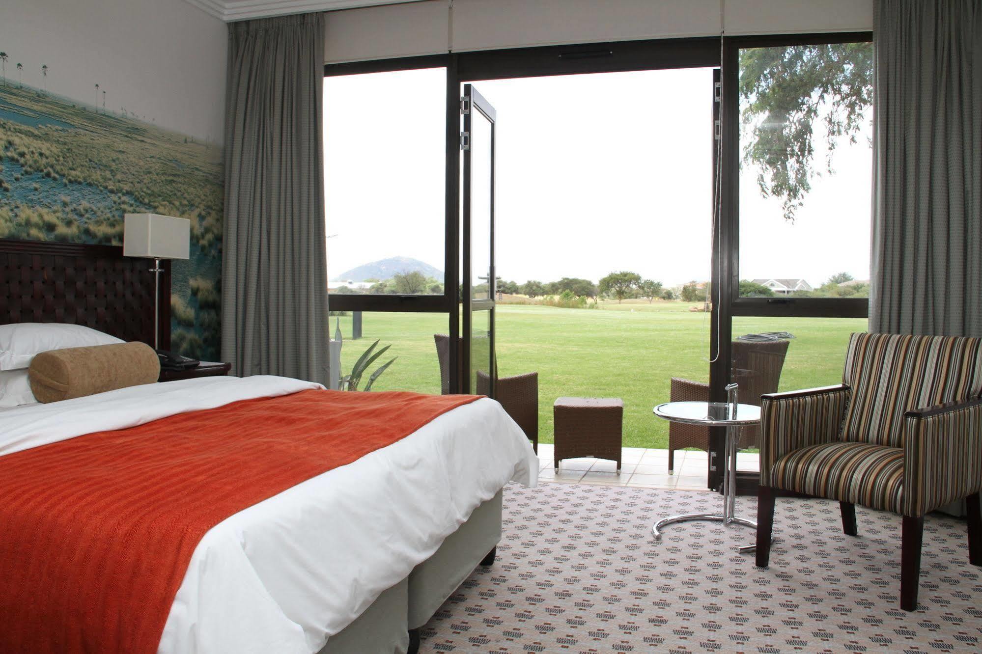 Phakalane Golf Estate Hotel Resort Gaborone Esterno foto